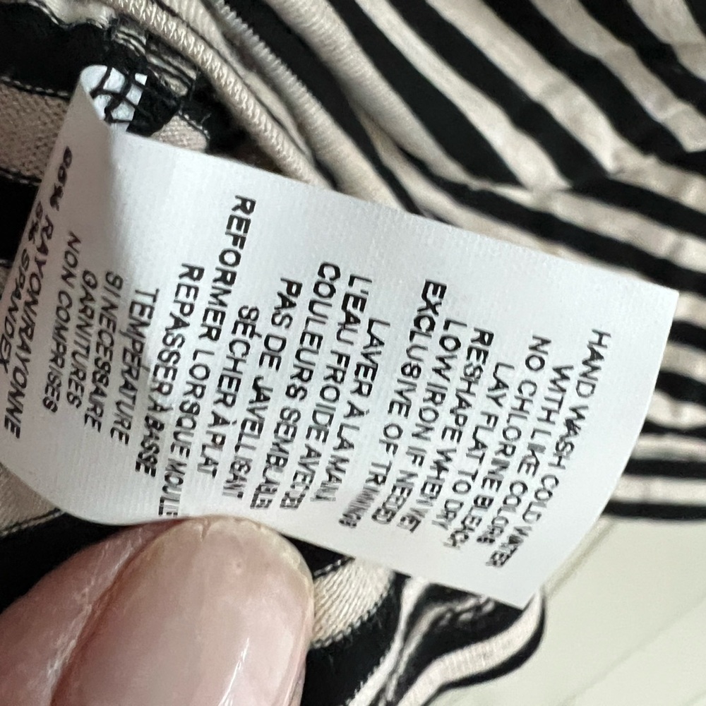 Studio Monochrome Striped Tee. Waist length. Chic and super comfortable. Soft. - Picture 8 of 14